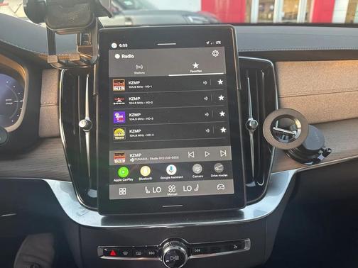 2025 Volvo XC90 Plug-In Hybrid T8 Core 7-Seater