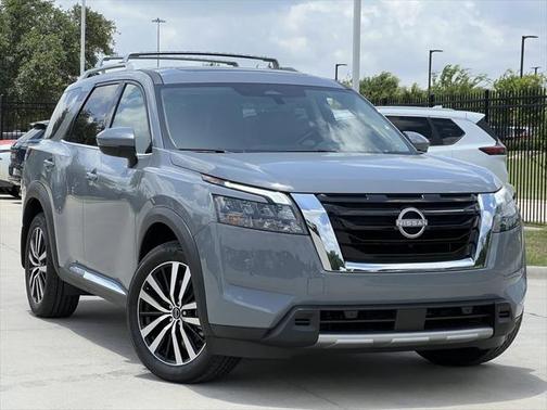 2025 Nissan Pathfinder Platinum 4WD