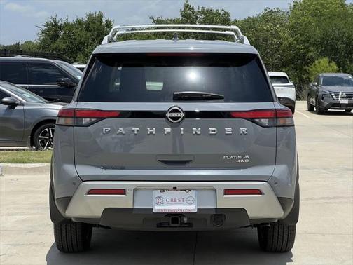 2025 Nissan Pathfinder Platinum 4WD