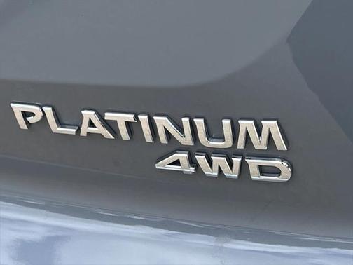 2025 Nissan Pathfinder Platinum 4WD