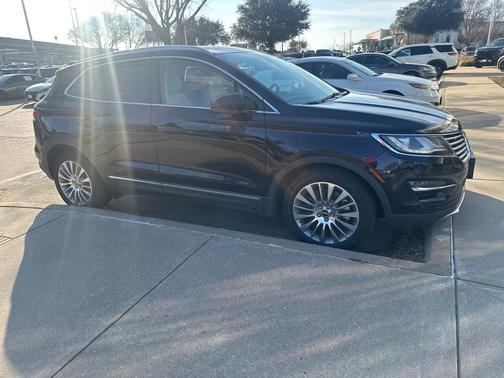 2015 Lincoln MKC Base