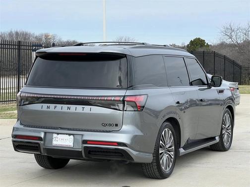 2025 INFINITI QX80 SENSORY AWD
