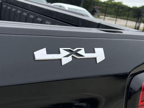 Onyx Black 2024 GMC Sierra 1500 Elevation