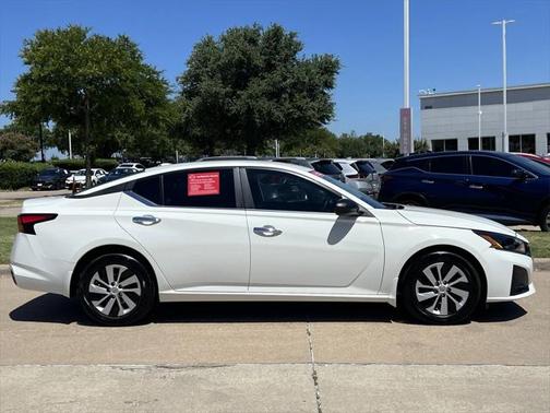 2025 Nissan Altima S FWD