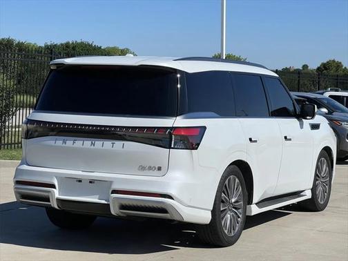 2025 INFINITI QX80 SENSORY AWD