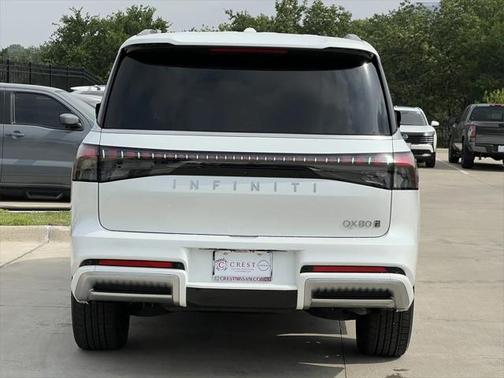 2025 INFINITI QX80 SENSORY AWD