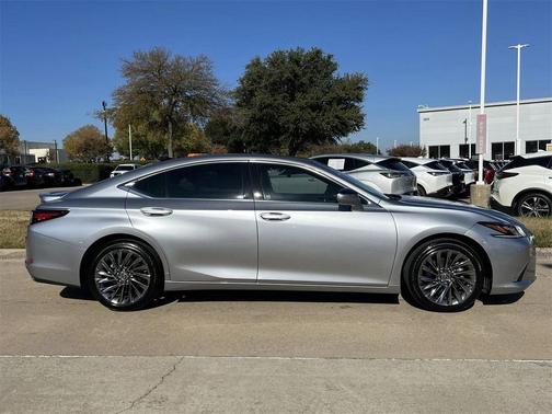 2025 Lexus ES 350 Ultra Luxury