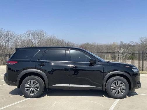 2025 Nissan Pathfinder S 4WD