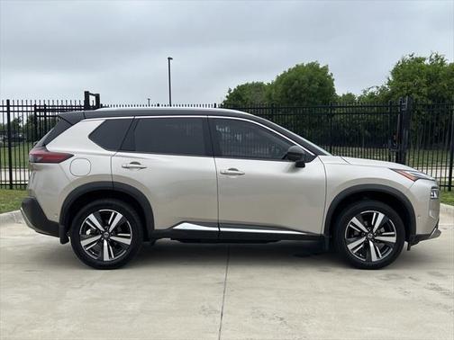 2021 Nissan Rogue Platinum