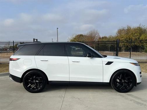 2023 Land Rover Range Rover Sport SE