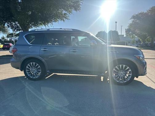 2016 INFINITI QX80 Base