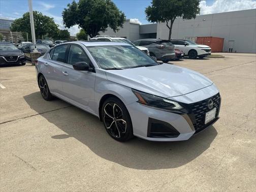 2024 Nissan Altima SR FWD