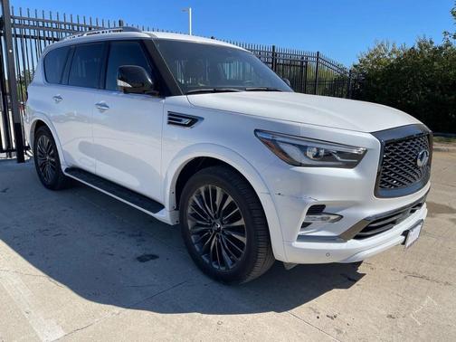 2024 INFINITI QX80 SENSORY AWD