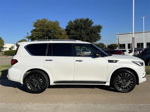 2024 INFINITI QX80 SENSORY AWD