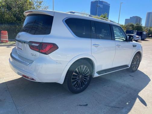 2024 INFINITI QX80 SENSORY AWD