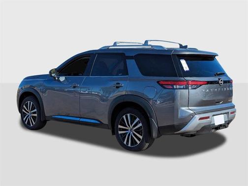 2025 Nissan Pathfinder Platinum FWD