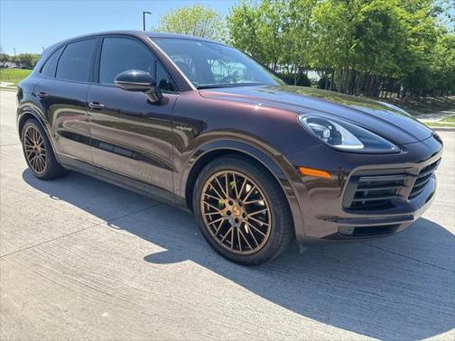 2022 Porsche Cayenne E-Hybrid S