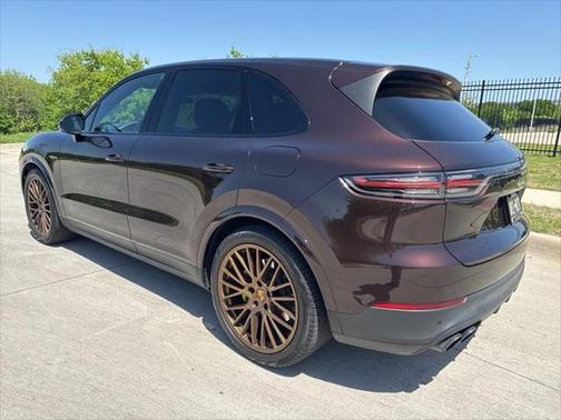 2022 Porsche Cayenne E-Hybrid S