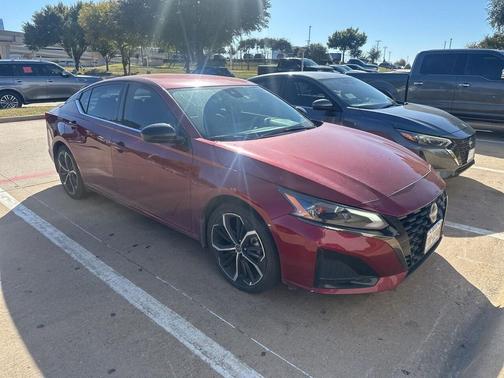 2024 Nissan Altima SR FWD