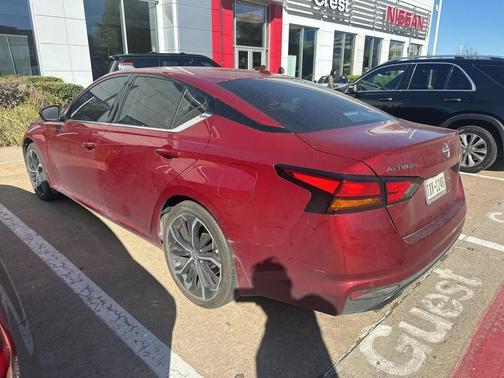 2024 Nissan Altima SR FWD