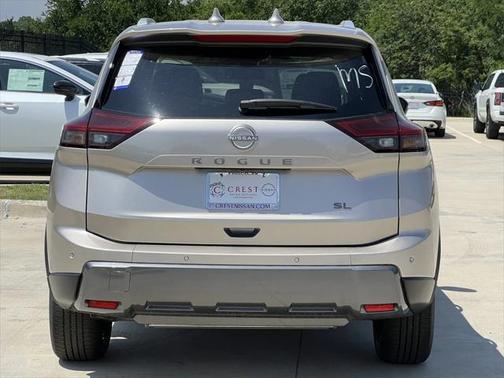 2025 Nissan Rogue SL