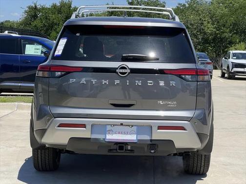 2025 Nissan Pathfinder Platinum 4WD