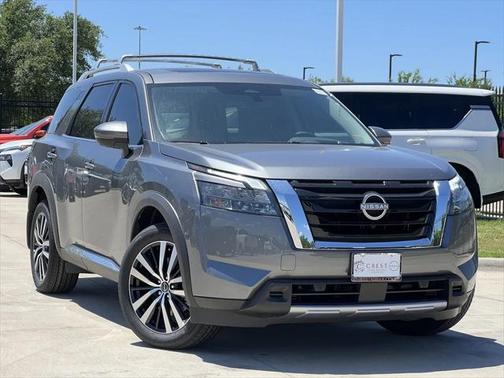 2025 Nissan Pathfinder Platinum 4WD
