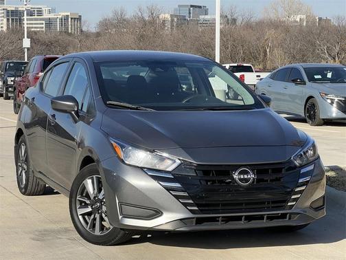 2024 Nissan Versa 1.6 SV