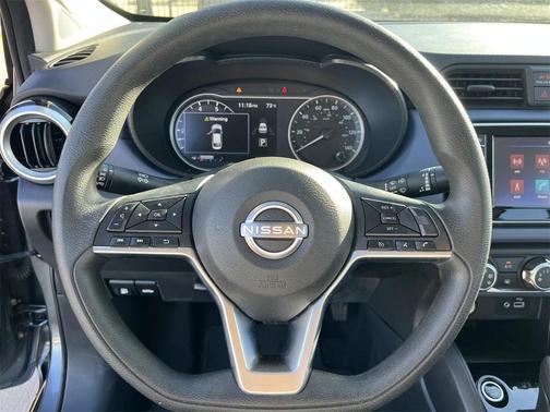 2024 Nissan Versa 1.6 SV