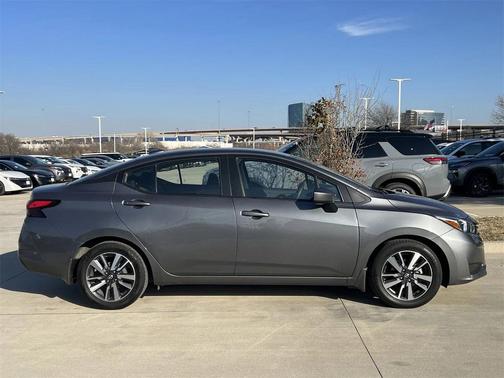 2024 Nissan Versa 1.6 SV