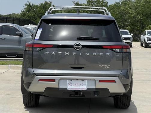 2025 Nissan Pathfinder Platinum 4WD