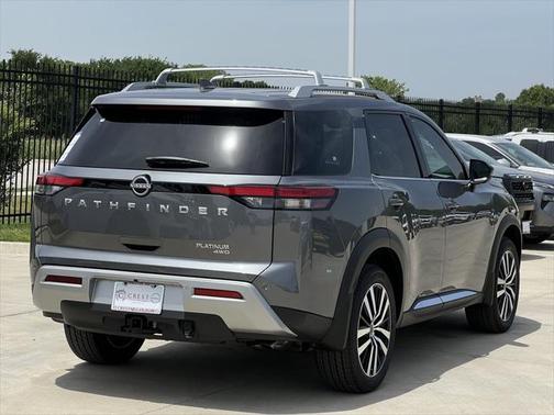 2025 Nissan Pathfinder Platinum 4WD