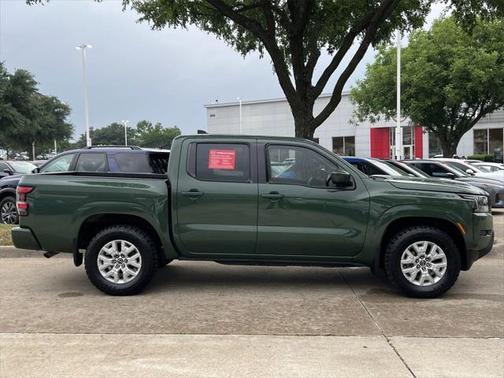 2022 Nissan Frontier SV