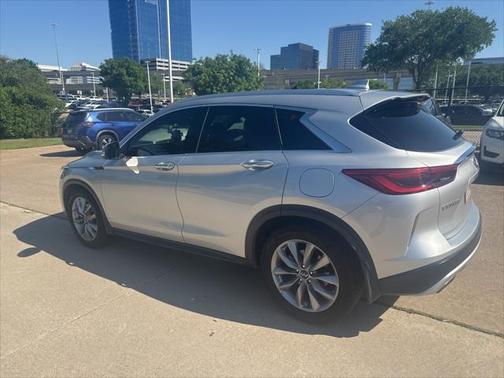2021 INFINITI QX50 LUXE