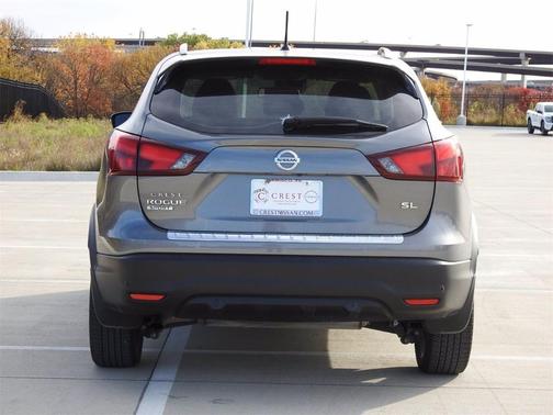 Photo 4 of 32 of 2019 Nissan Rogue Sport SL