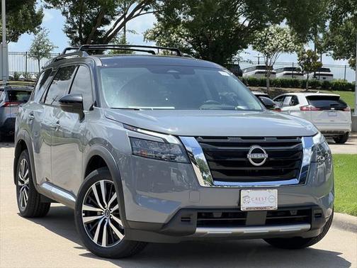 2025 Nissan Pathfinder Platinum 4WD