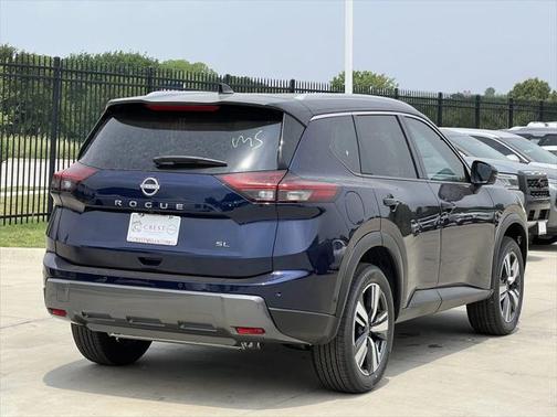 2025 Nissan Rogue SL