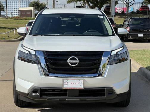 2025 Nissan Pathfinder SV FWD