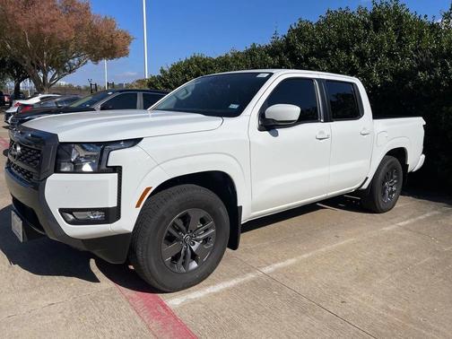 2025 Nissan Frontier SV