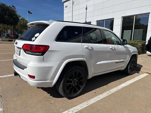 2021 Jeep Grand Cherokee Laredo