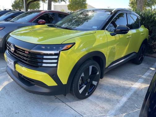 2025 Nissan Kicks SR