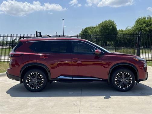 2025 Nissan Rogue Platinum