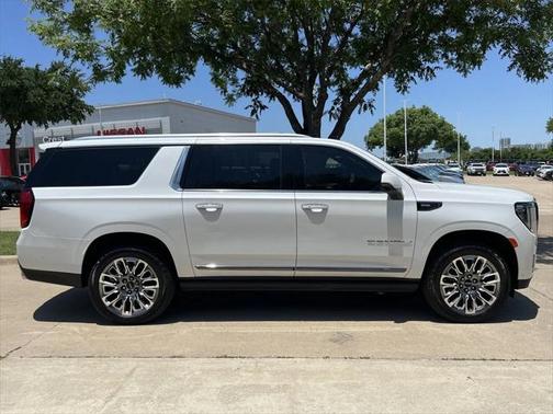 2023 GMC Yukon XL Denali Ultimate