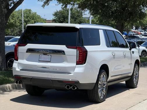 2023 GMC Yukon XL Denali Ultimate