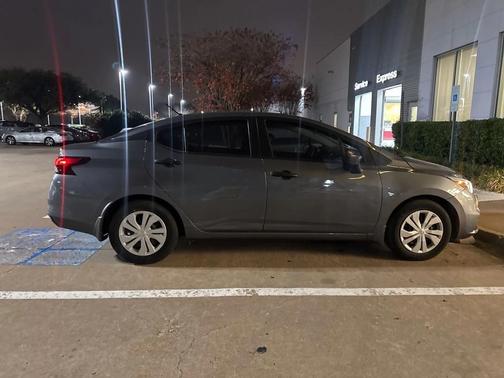 2022 Nissan Versa 1.6 S