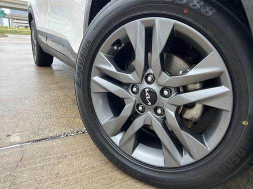 2023 Kia Seltos S