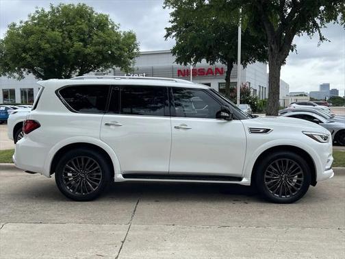 2024 INFINITI QX80 SENSORY AWD