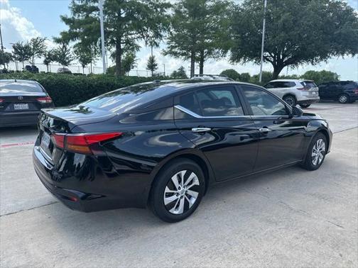 2025 Nissan Altima S FWD