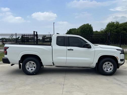 2025 Nissan Frontier S