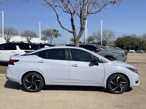 2025 Nissan Versa 1.6 S